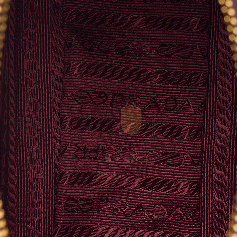 PRADA RE-EDITION 2005 RE-NYLON BAG 1BH204 (22*18*6cm) PRADA RE-EDITION 2005 RE-NYLON BAG 1BH204 (22*18*6cm)